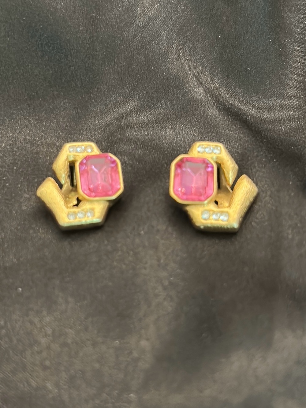 Vintage Gold-Tone Pink Stone Women's Clip Earrings